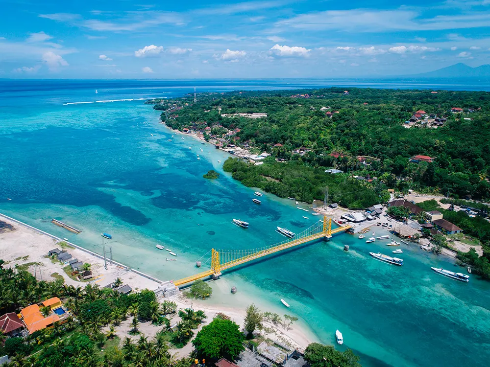 aerial ceningan bridge