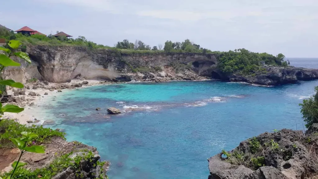 blue lagoon nusa ceningan